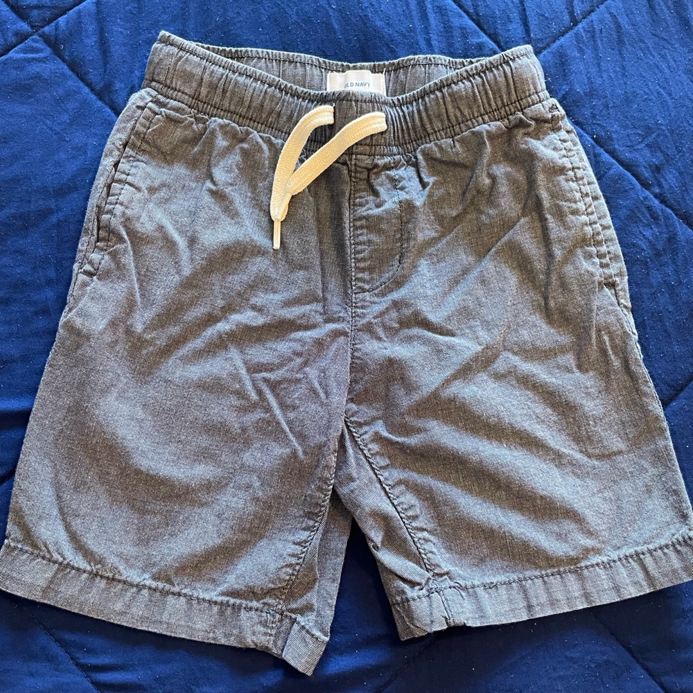 Boy Old Navy size small shorts.